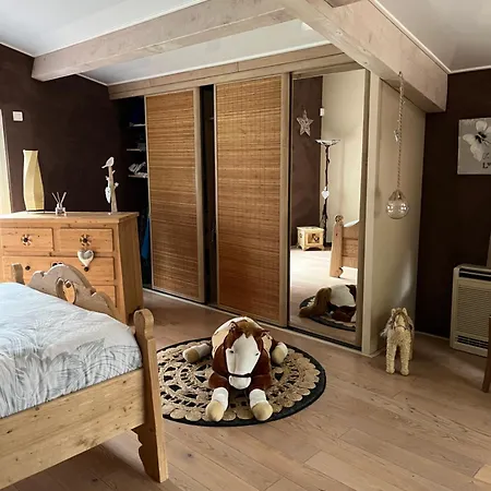 Agreables Au Calme Nocleg ze śniadaniem *